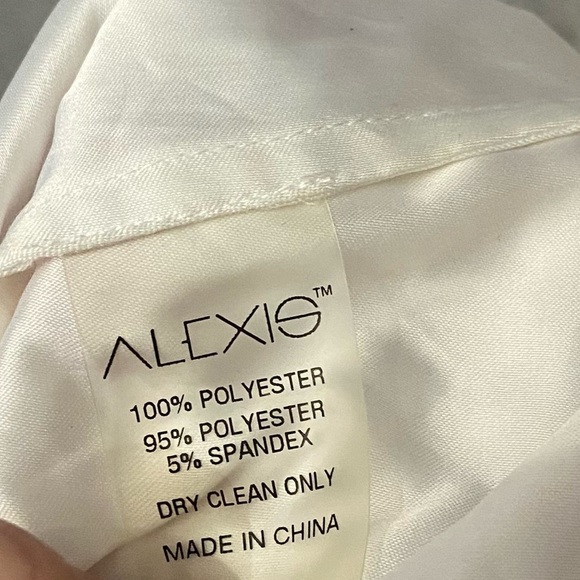 Alexis Clive lace floral off the shoulder shorts romper playsuit 3055 - Picture 7 of 12